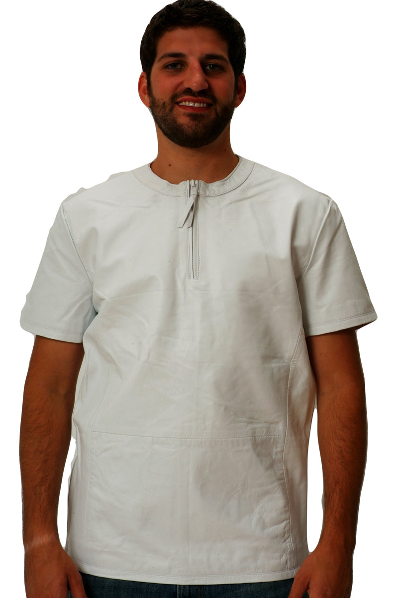 Picture of model wearing white leather t shirt with the front zipper closed, front view.